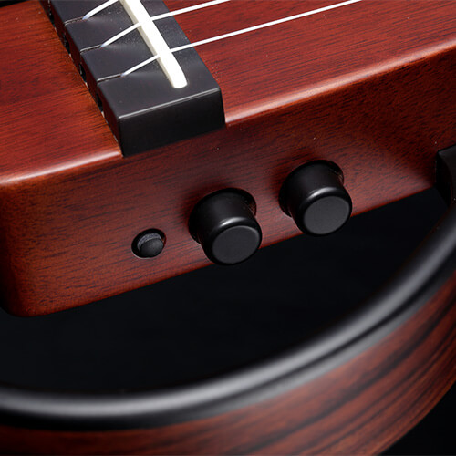 Vox-VFU-1-ukelele-gal-2