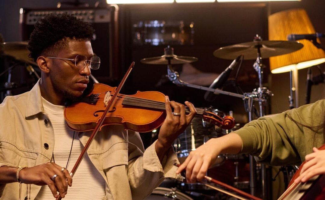 Tune In: How Tailored Content Amplifies Engagement with Music Pros!