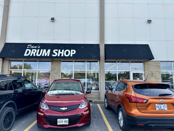 Dave’s Drum Shop “drum-only” specialty store