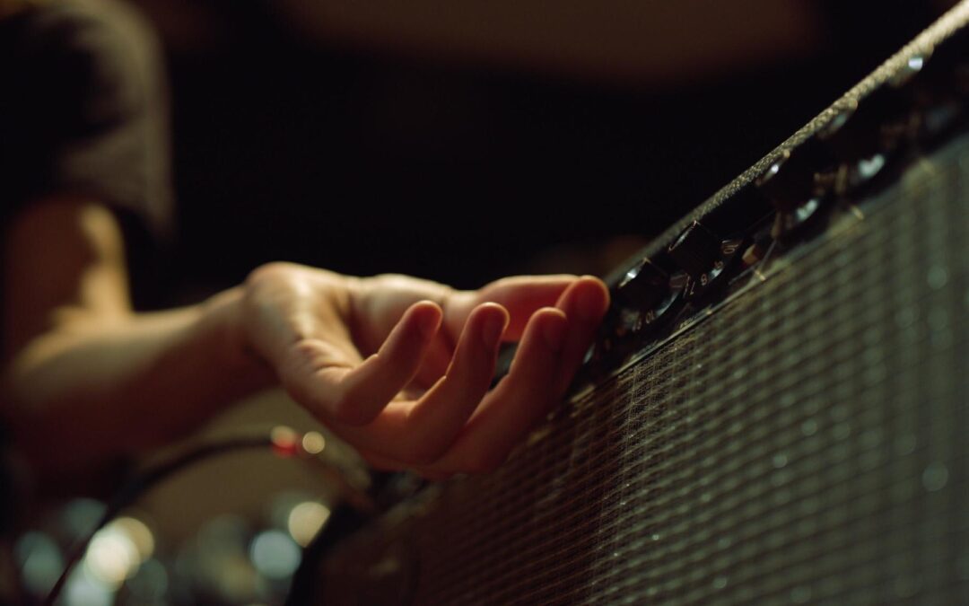 Marshall vs. Vox: Why These Amps Still Rule Guitars Worldwide